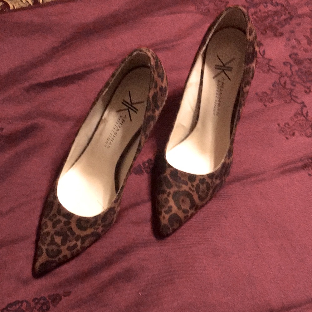 Cute high heels 👠 in very good condition worn only once.